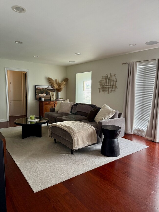 26247 Ocean View Ave in Lomita, CA - Building Photo - Building Photo