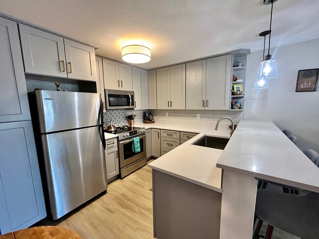 188 S Logan St, Unit #205 in Denver, CO - Building Photo - Building Photo