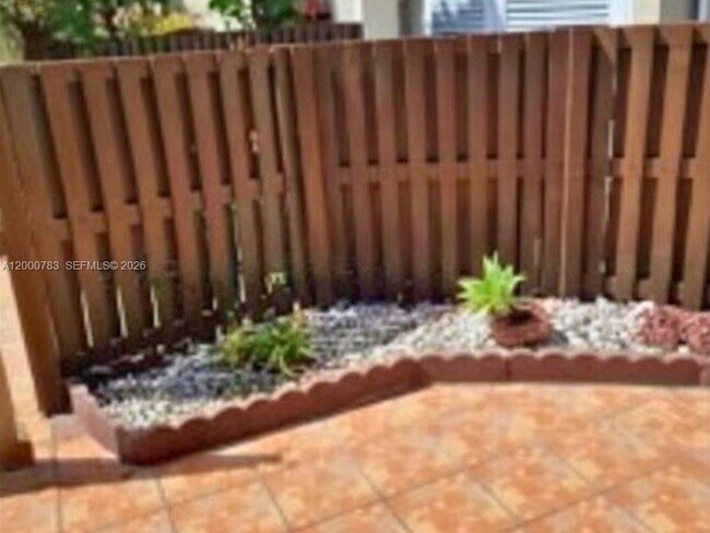 9970 NW 9th St Cir in Miami, FL - Building Photo - Building Photo