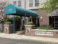 Pacific Place in Webster Groves, MO - Building Photo - Building Photo