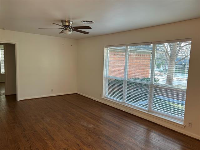 888 Berkinshire Dr in Dallas, TX - Building Photo - Building Photo