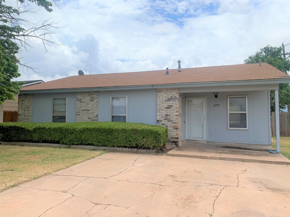 6415 27th St in Lubbock, TX - Building Photo