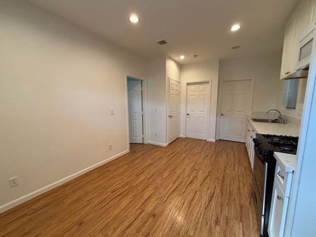 375 Mayberry Ave in Hemet, CA - Building Photo - Building Photo