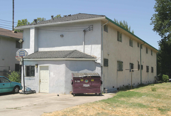 3236 X St in Sacramento, CA - Building Photo - Building Photo