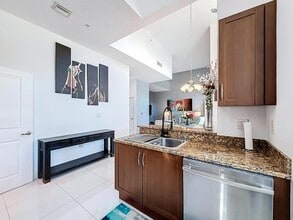 450 N Federal Hwy in Boynton Beach, FL - Foto de edificio - Building Photo