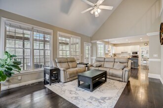 1155 Arbor Creek Dr in Roswell, GA - Building Photo - Building Photo