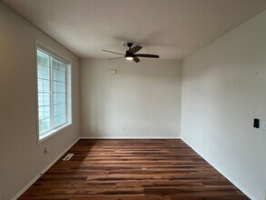 5447 N St in Washougal, WA - Building Photo - Building Photo