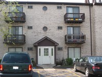 4241 Jennifer Ln in Arlington Heights, IL - Foto de edificio - Building Photo