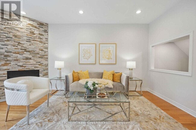 255 Shaftsbury Ave in Richmond Hill, ON - Building Photo - Building Photo