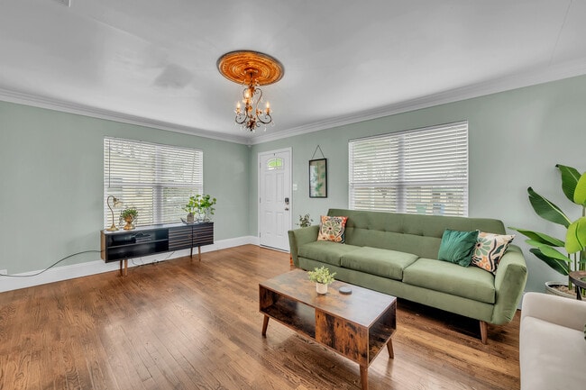 2301 North Dr in Taylor, TX - Foto de edificio - Building Photo