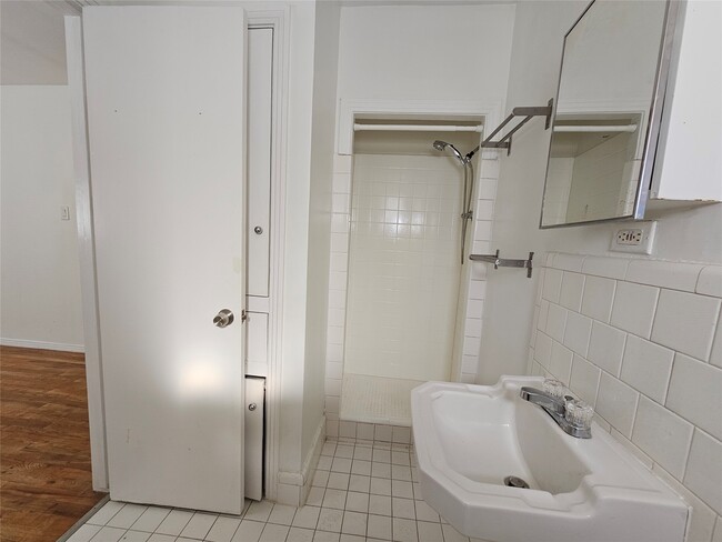 property at 4311 W Alabama St