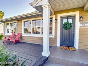 762 S Beach St in Ormond Beach, FL - Building Photo - Building Photo
