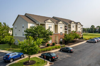 Shadow Creek Luxury Apartments in Hamilton, OH - Foto de edificio - Building Photo