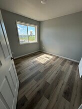546 Sunrise Dr in Spring Green, WI - Foto de edificio - Building Photo