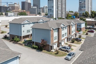 Riverbend Gardens in Tulsa, OK - Building Photo - Building Photo