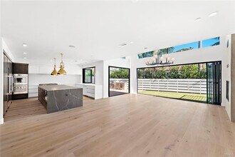 207 W Avenida San Antonio in San Clemente, CA - Building Photo - Building Photo