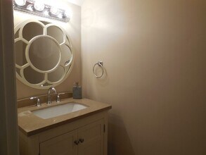 2118 Delta Blvd in Tallahassee, FL - Building Photo - Building Photo