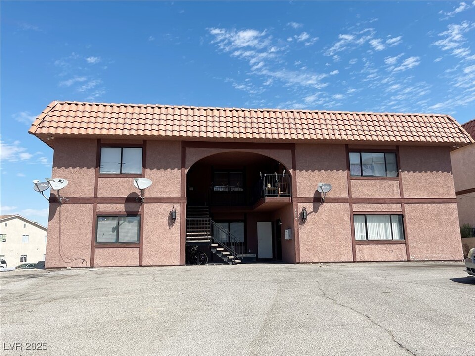 6917 Mendon Ln in Las Vegas, NV - Foto de edificio