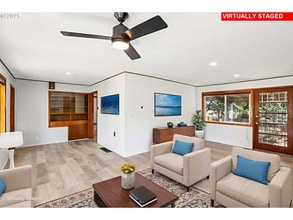 10925 NE Skidmore St in Portland, OR - Building Photo - Building Photo