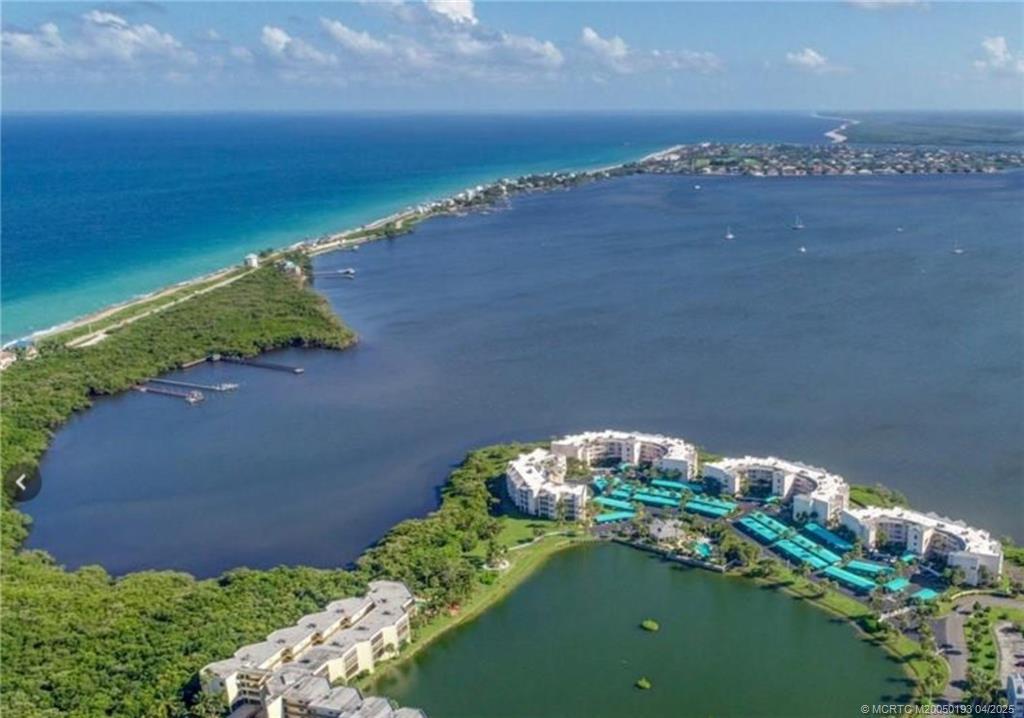 5799 NE Island Cove Way in Stuart, FL - Building Photo