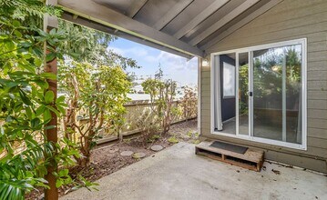 801 W Main St in Monroe, WA - Building Photo - Building Photo