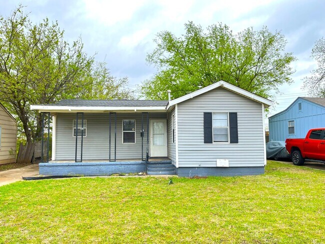 property at 313 W Peach St