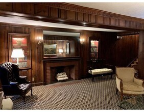 82 Mount Vernon St, Unit 41 in Boston, MA - Building Photo - Building Photo