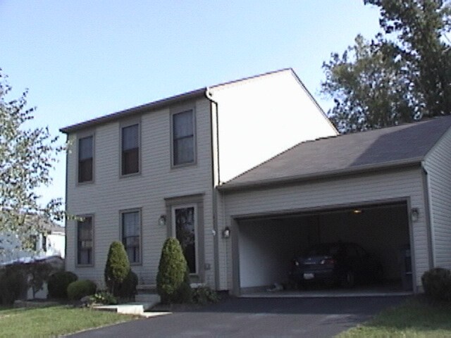 665 Arden St in Lewis Center, OH - Building Photo