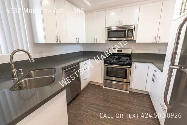 4532 Murietta Ave, Unit 308 in Los Angeles, CA - Building Photo - Building Photo