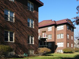 Plaza Court Condominiums Apartments