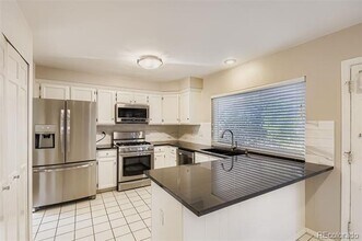 7572 S Rosemary Cir in Centennial, CO - Building Photo - Building Photo