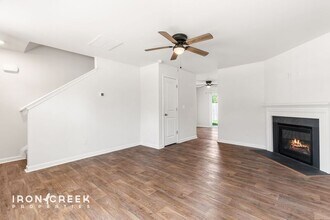 352 Oak Br Rd in Arden, NC - Building Photo - Building Photo