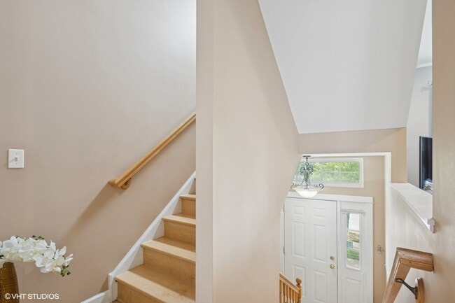 983 Mayfair Ct in Elk Grove Village, IL - Building Photo - Building Photo