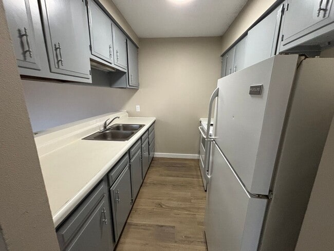 520-26 E 18th St in Carroll, IA - Building Photo - Building Photo