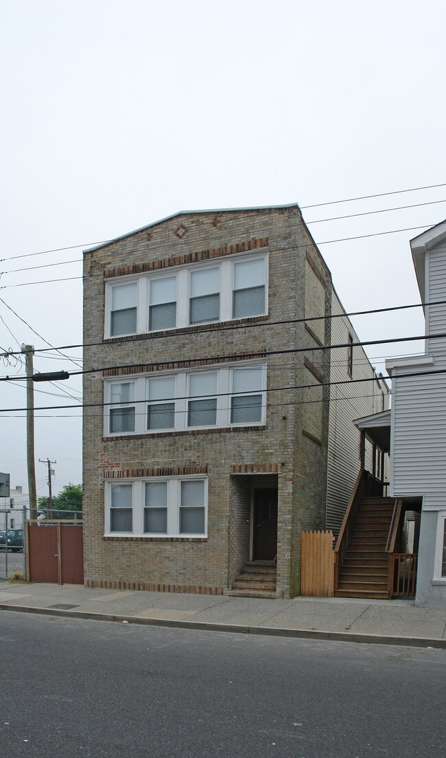 128 N Tennessee Ave in Atlantic City, NJ - Building Photo - Building Photo