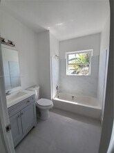 440 NW 140th St in Miami, FL - Building Photo - Building Photo
