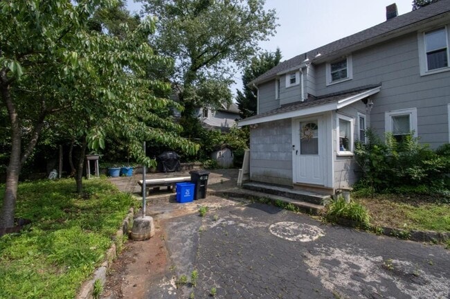 25 Hillside Ave in Rockville Centre, NY - Building Photo - Building Photo