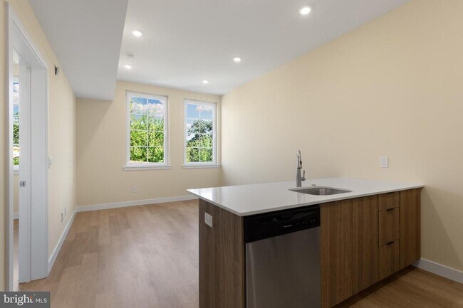property at 1701 S 4th St