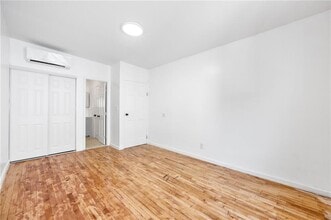 657 Evergreen Ave in Brooklyn, NY - Building Photo - Building Photo
