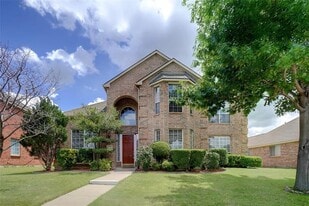 7104 Chandler Dr in Plano, TX - Building Photo