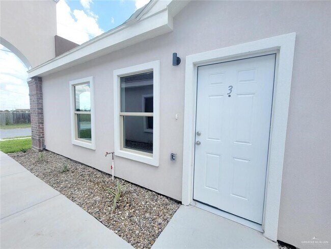 14 Rosemary Dr in Progreso Lakes, TX - Building Photo - Building Photo