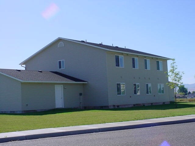 3312 E Briar Creek Ln in Ammon, ID - Foto de edificio - Building Photo