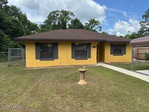 3922 Ribault River Ln in Jacksonville, FL - Building Photo - Building Photo