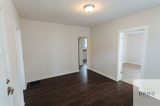 322 E Hillsdale St in Lansing, MI - Building Photo - Building Photo