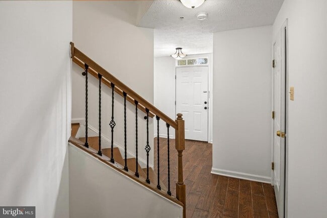 property at 9805 Redwing Dr