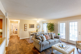 Summer Creek Apartment Homes in La Vergne, TN - Building Photo - Interior Photo