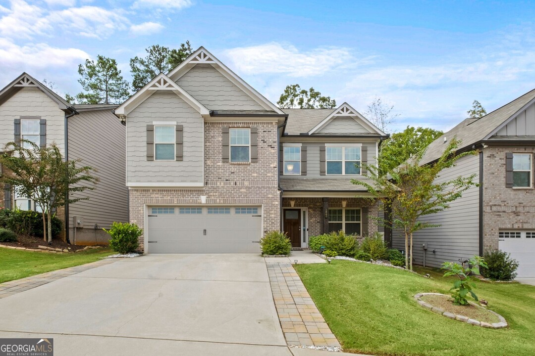 1807 Castleberry Ln in Buford, GA - Foto de edificio