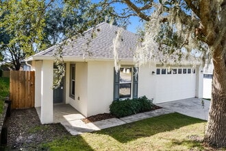 1176 Stoneham Dr in Groveland, FL - Building Photo - Building Photo
