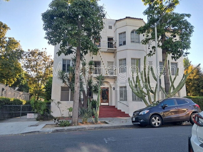 property at 1201 N Orange Grove Ave