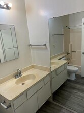 1905 Cedar St in Alhambra, CA - Foto de edificio - Building Photo